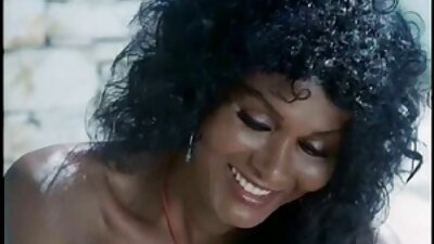 Cunnilingus ຈາກ lover tingling ກະ​ດູກ​ສັນ​ຫຼັງ​ປະ​ຕິ​ບັດ​ຕາມ​ໂດຍ doggy ການ​ຮ່ວມ​ເພດ​ທັງ​ສີ່​