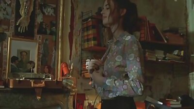 Tina Cums ຈາກການຖືກນິ້ວມືແລະ clit ຂອງນາງ rubbed, ຫຼັງຈາກນັ້ນໄດ້ຮັບການ tits ກວມເອົາໃນການສ້າງຄວາມຫມັ້ນ.