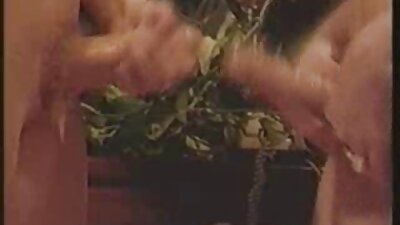 ຂ້ອຍມັກເປັນຄົນເສີຍໆ ບໍ່ໃສ່ຫຍັງນອກເໜືອຈາກແວ່ນຕາ